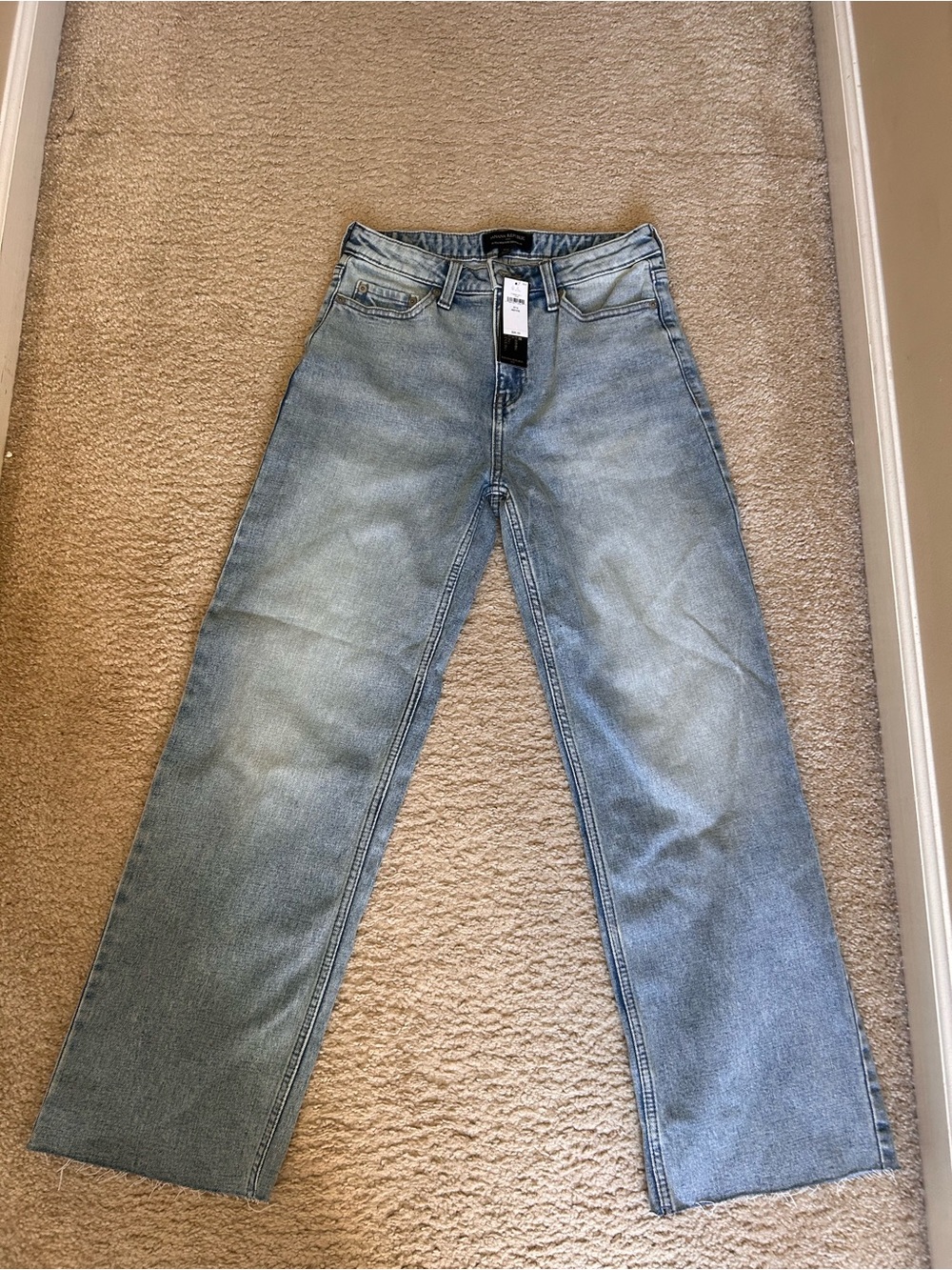 Express Classic Light Blue womens Straight-Leg Jeans size 2R